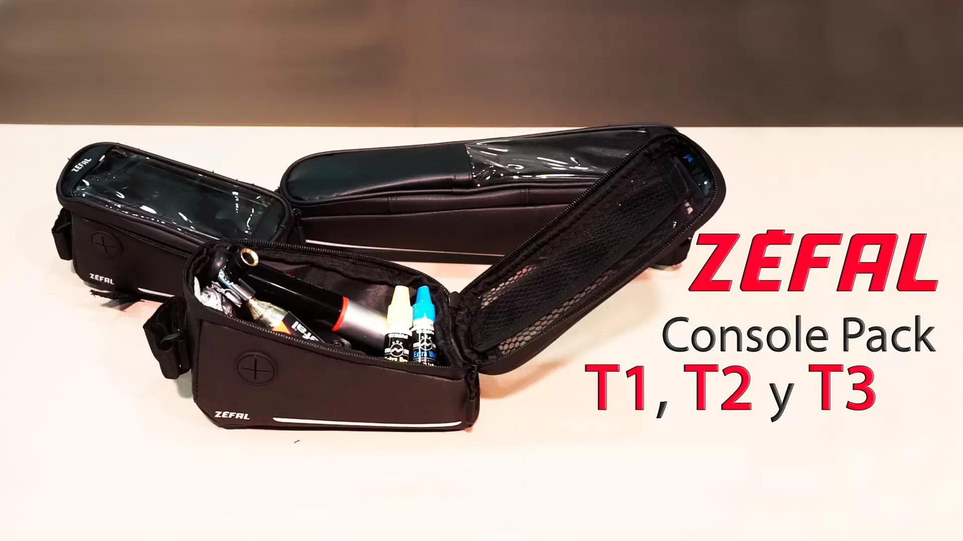 Zéfal Console Pack, smartphone y accesorios en una sola bolsa