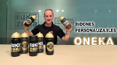 Bidones personalizables Oneka para el 20 aniversario del BZ team